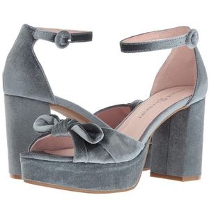 Velvet peep toe platform sandal with bow detail
